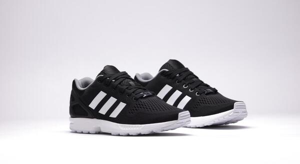専用　ブラック3、ホワイト3 adidas-zx-flux-core-black-